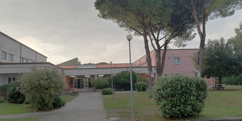 Foto Ingresso Scuola Primaria Rodari – Viaccia